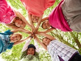 El juego infantil en psicoterapia - Psicólogos Gran Vía Artículos Juego infantil en psicoterapia. Niños jugando