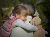 El apego infantil: la importancia de las primeras vinculaciones desde el nacimiento - Psicólogos Gran Vía Artículos il infantl apegoPsicólogos en Bilbao