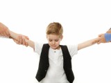 El divorcio en los hijos: otros efectos emocionales - Psicólogos Gran Vía Artículos Niño en medio de un divorcio